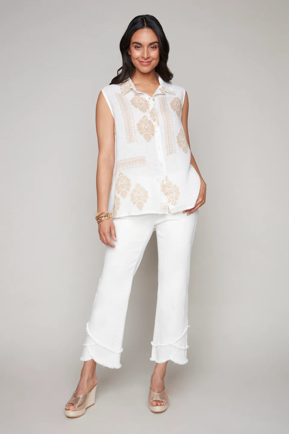 Carré Noir – Sleeveless Linen Button-Up Shirt