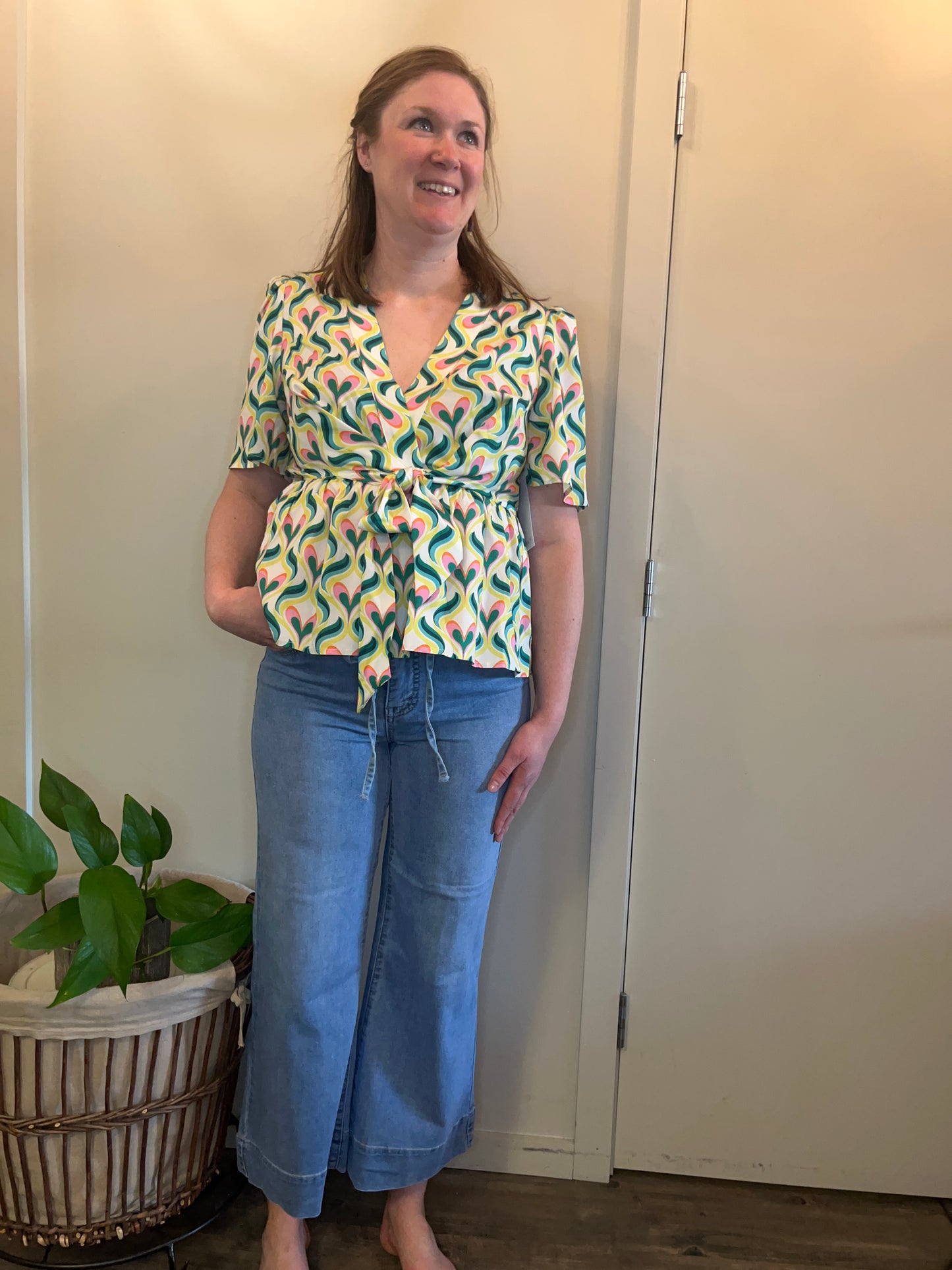 Angeleye - Flutter Sleeve Top