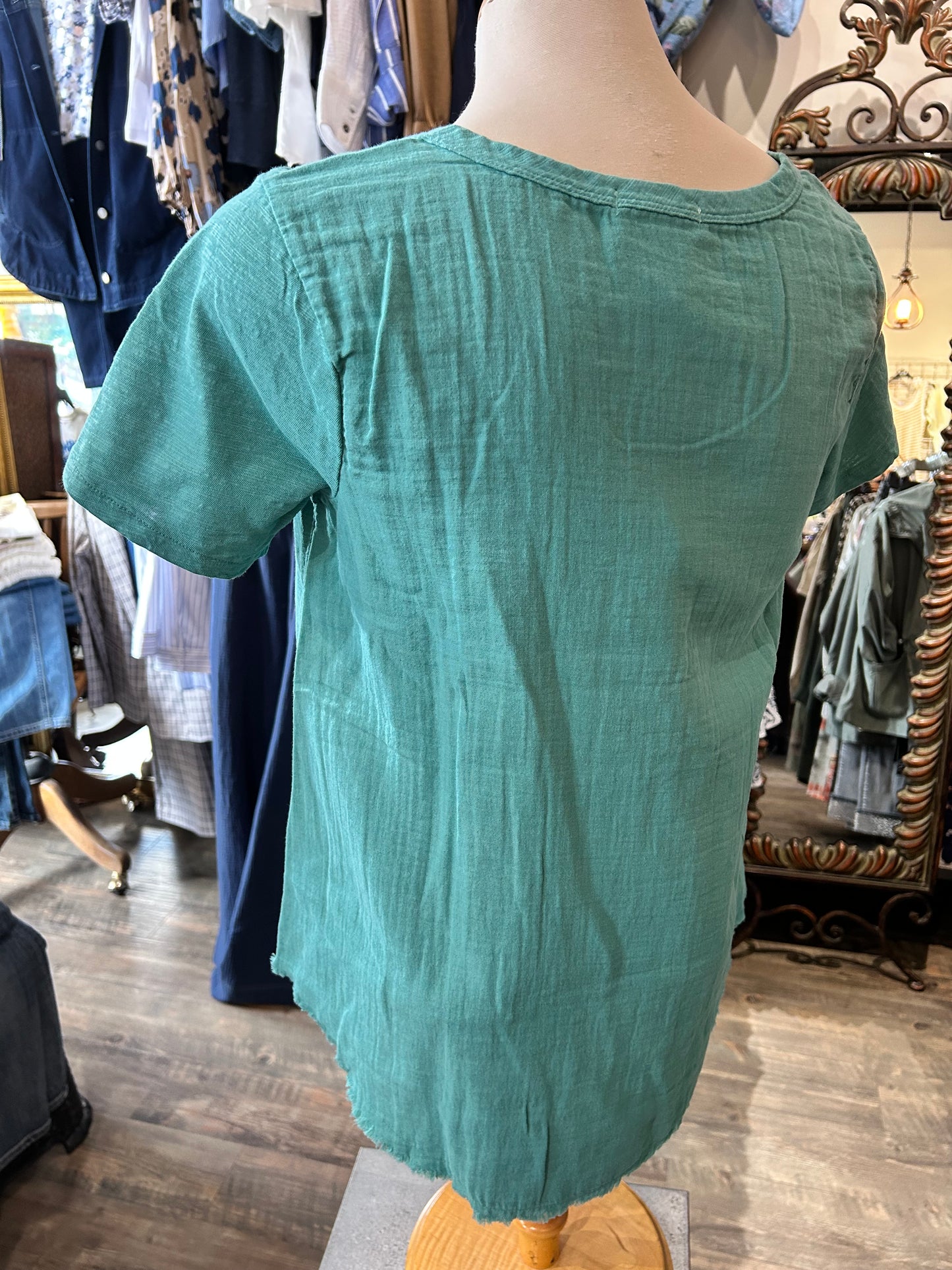 Mododoc – Raw Edge Pleated Shoulder Tee