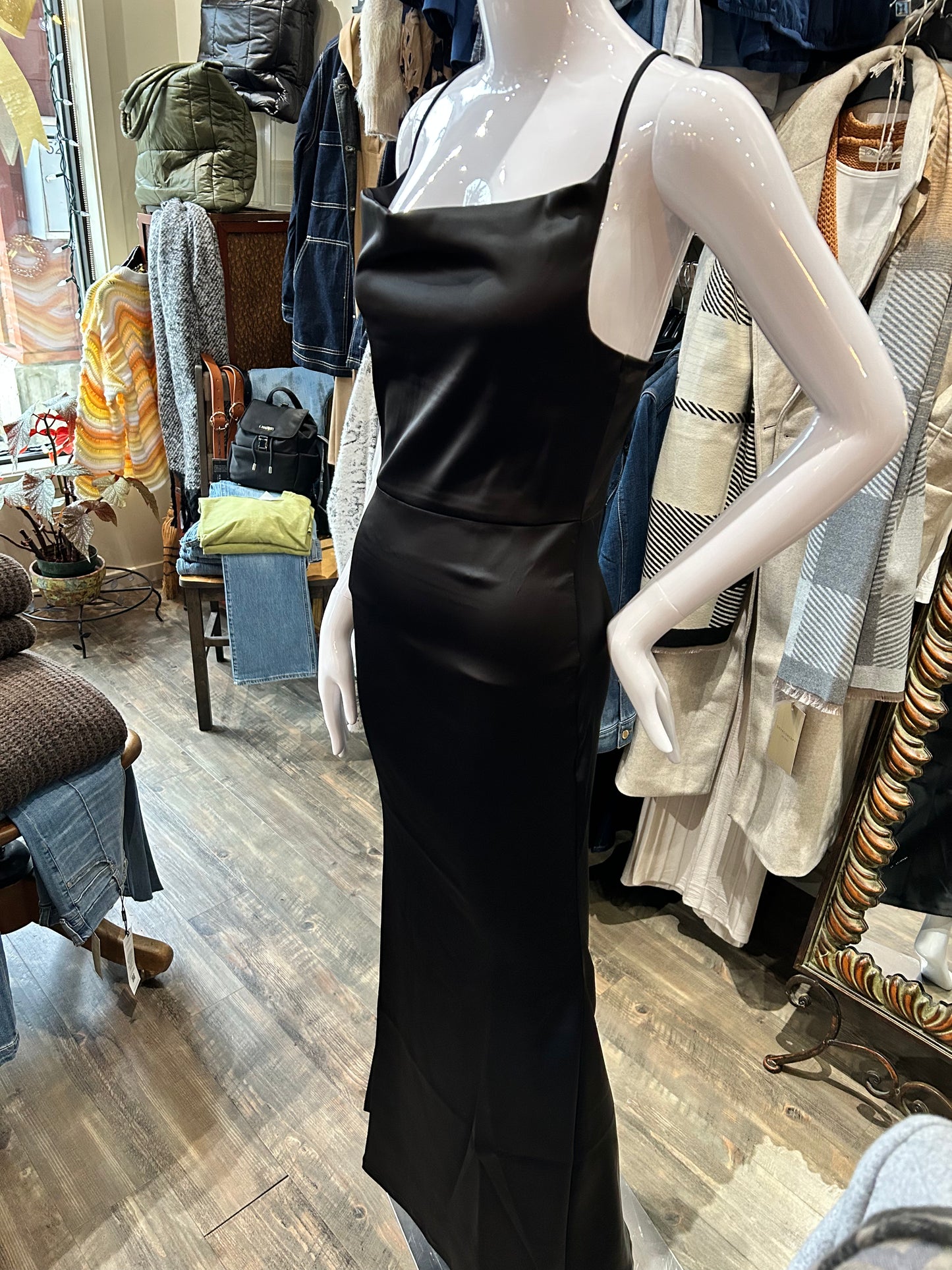 Late - Tiffany Dress