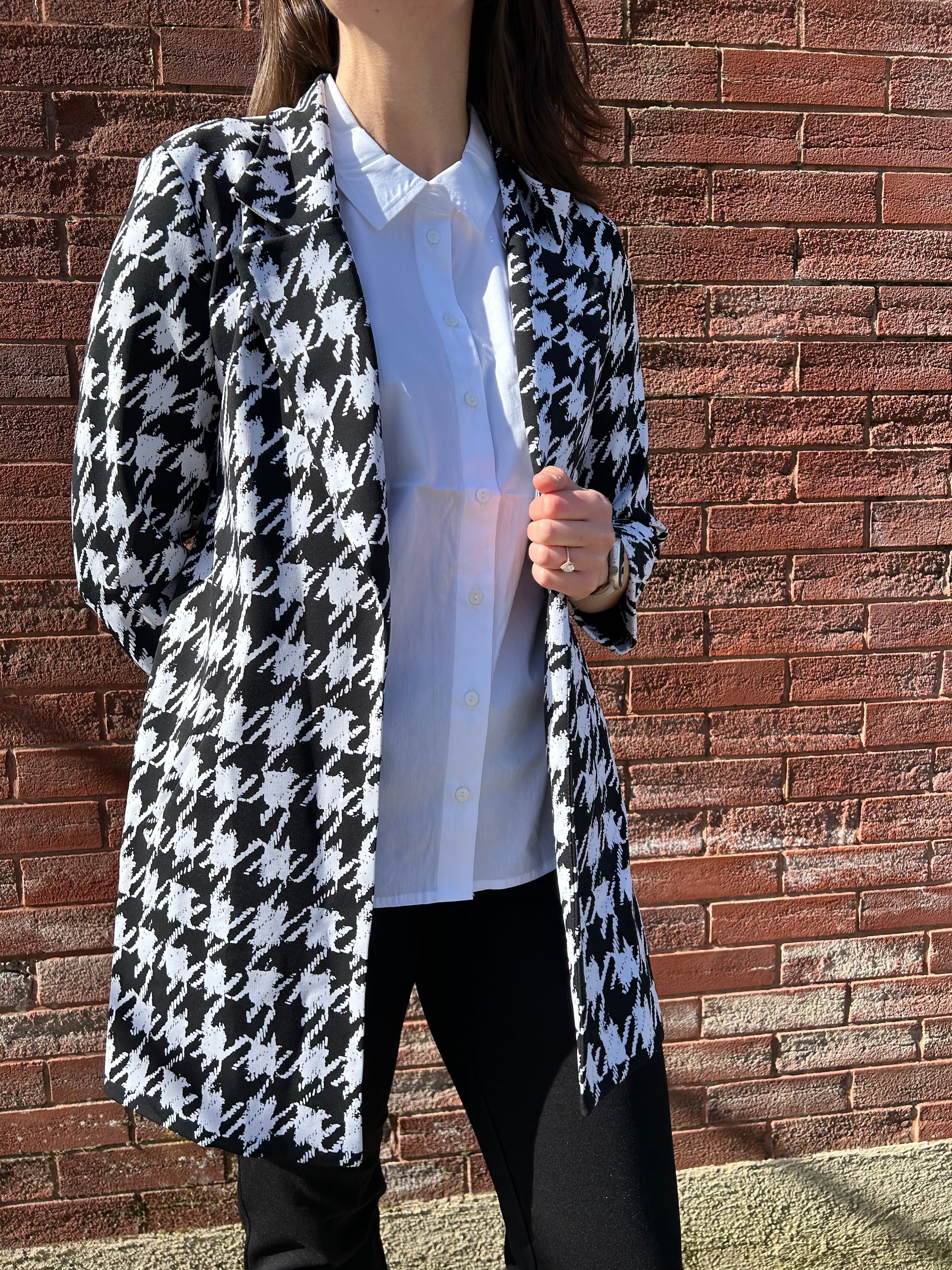 Bali - Houndstooth Oversized Knit Blazer - Gayle's Fashions