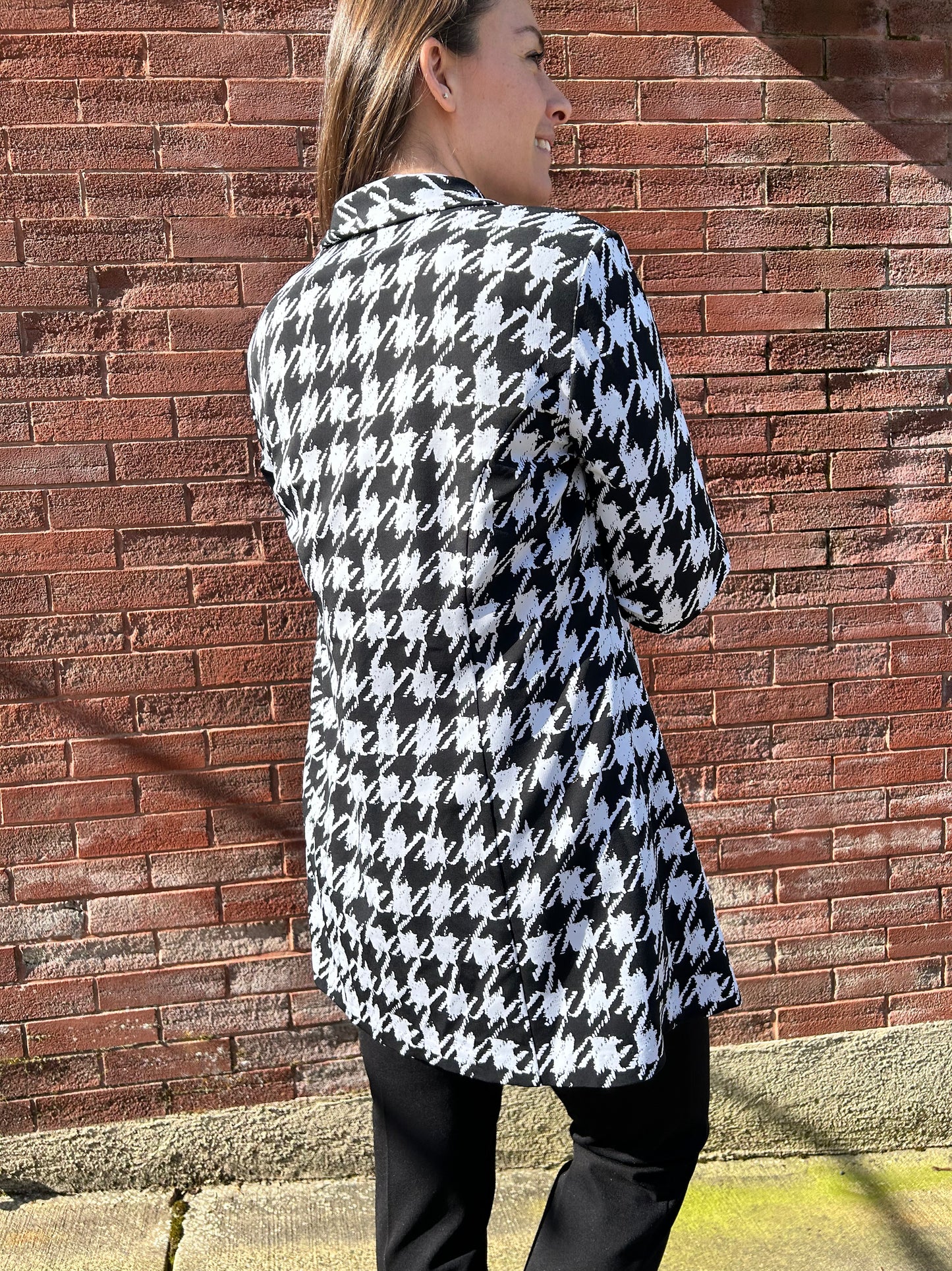 Bali - Houndstooth Oversized Knit Blazer - Gayle's Fashions