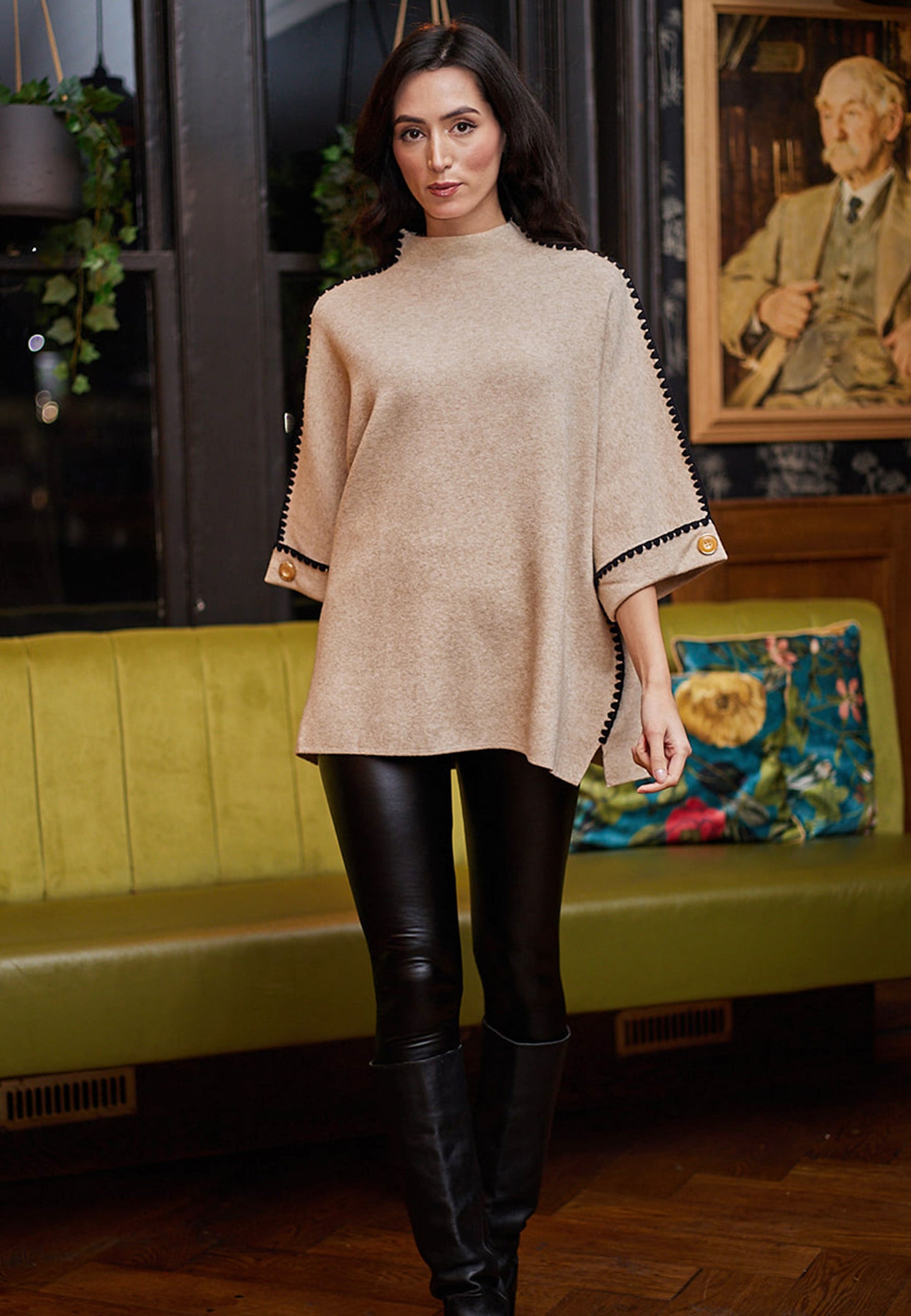 Angeleye – Mayfair Poncho Top, Beige