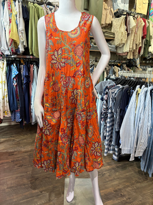 Dress Addict – Sleeveless Mid-Length Dress with Pockets