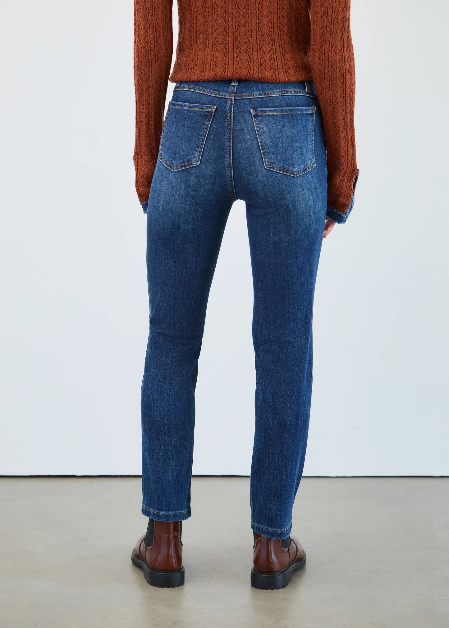 Back view FDJ straight leg ankle jeans in dark wash, Canadian women’s boutique.