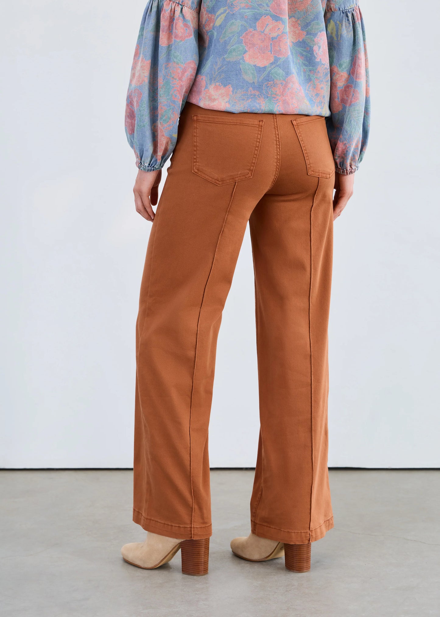 Back view of FDJ Olivia Wide Leg Jeans in bronze, boutique women’s denim Port Alberni.