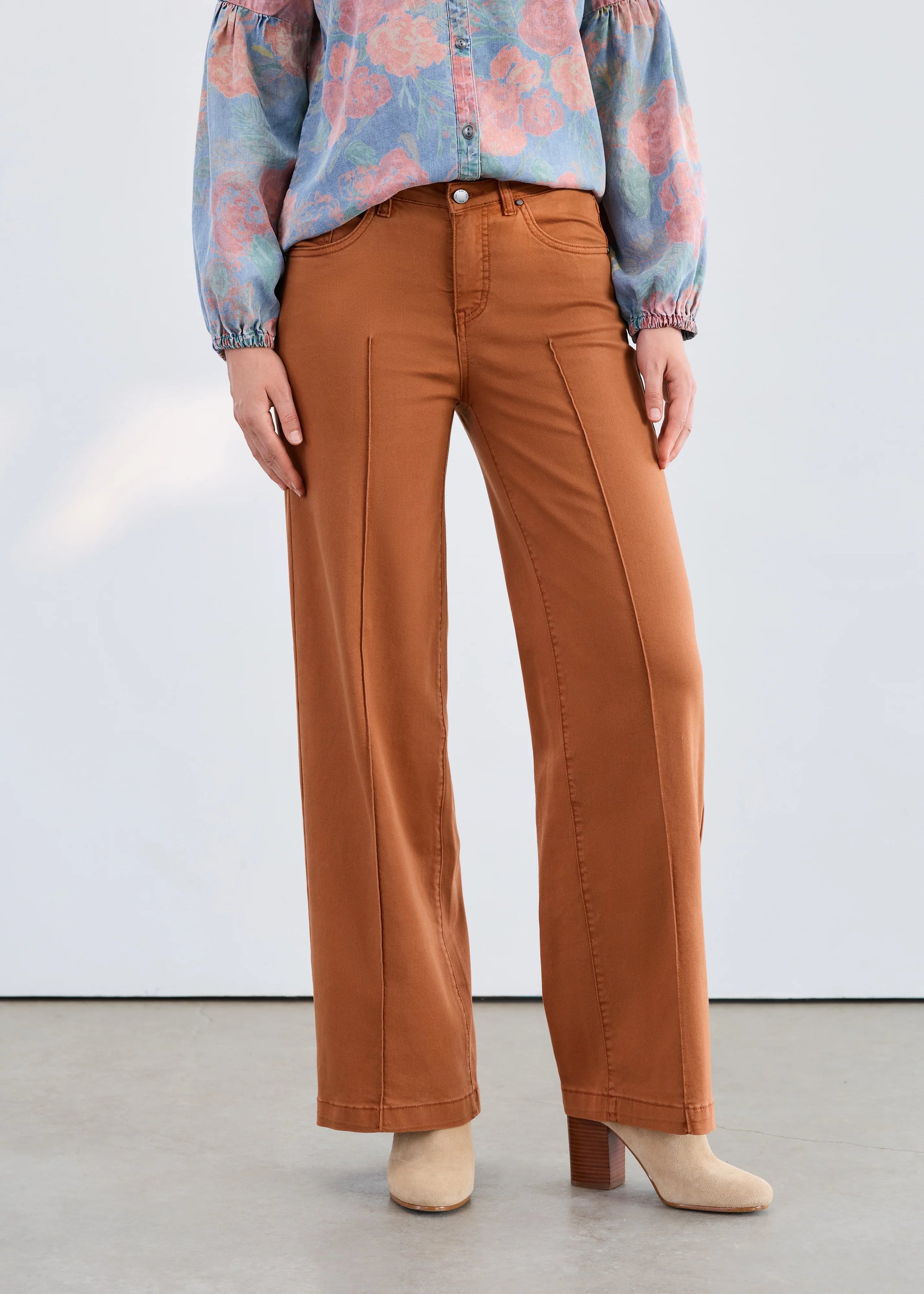 FDJ Olivia Wide Leg Jeans in bronze, styled for women at Gayle’s Fashions Canada.