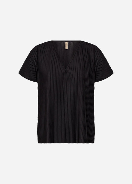 Front view of the waist-length pleated knit top in soft viscose blend by Soya Concept.