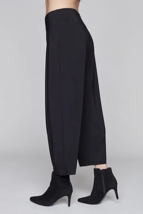 Compli K - Cropped Loose Knit Pants, Black