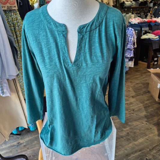 Mododoc – 3/4 Sleeve Split Neck Mandarin Tee (Frozen Teal)