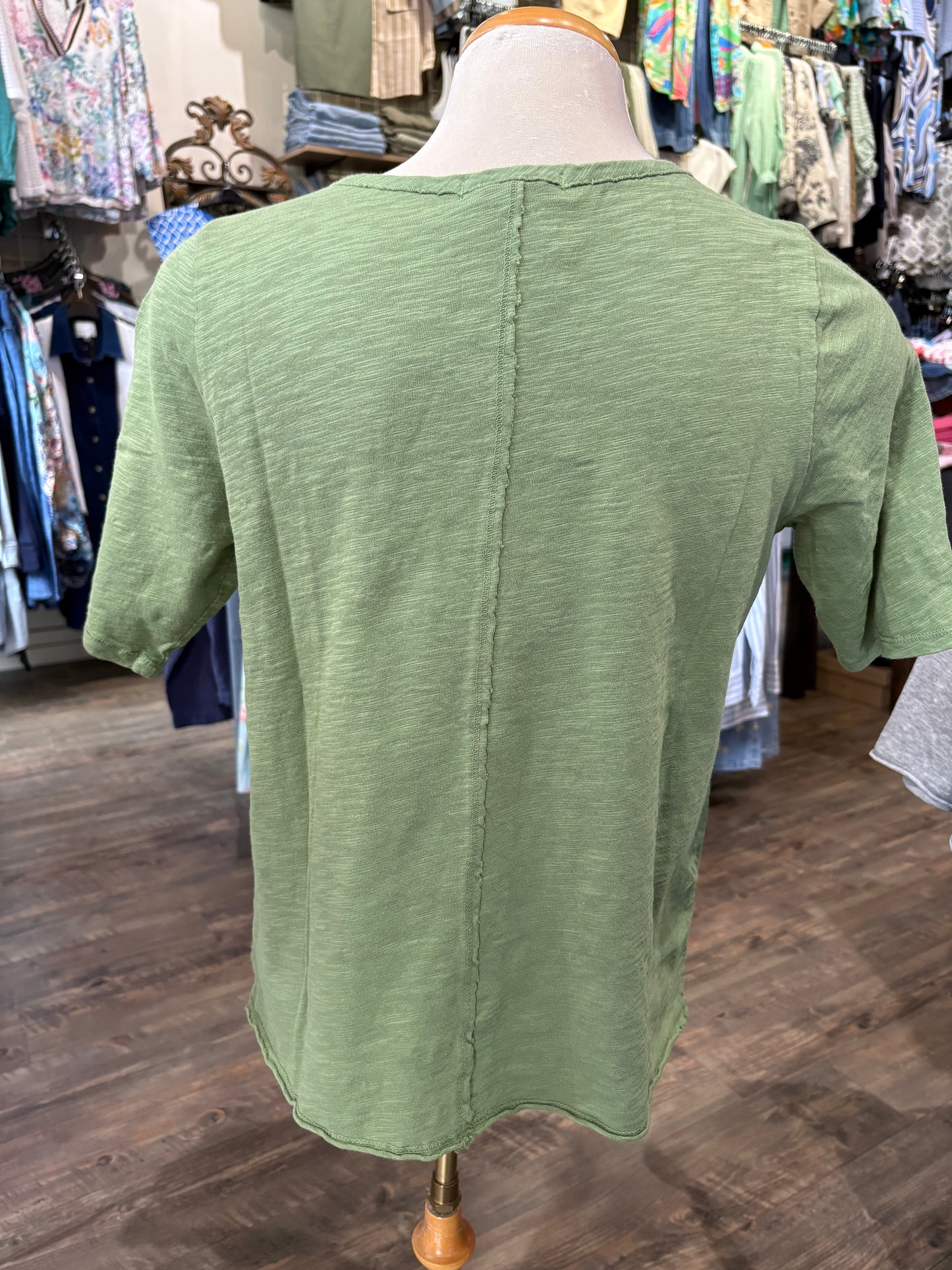 Mododoc – Oversized Cotton Tee with V-Neck Detail