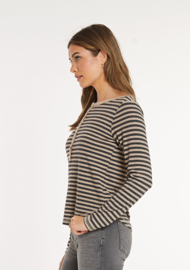 Mododoc – Long Sleeve Slim Shirttail Henley
