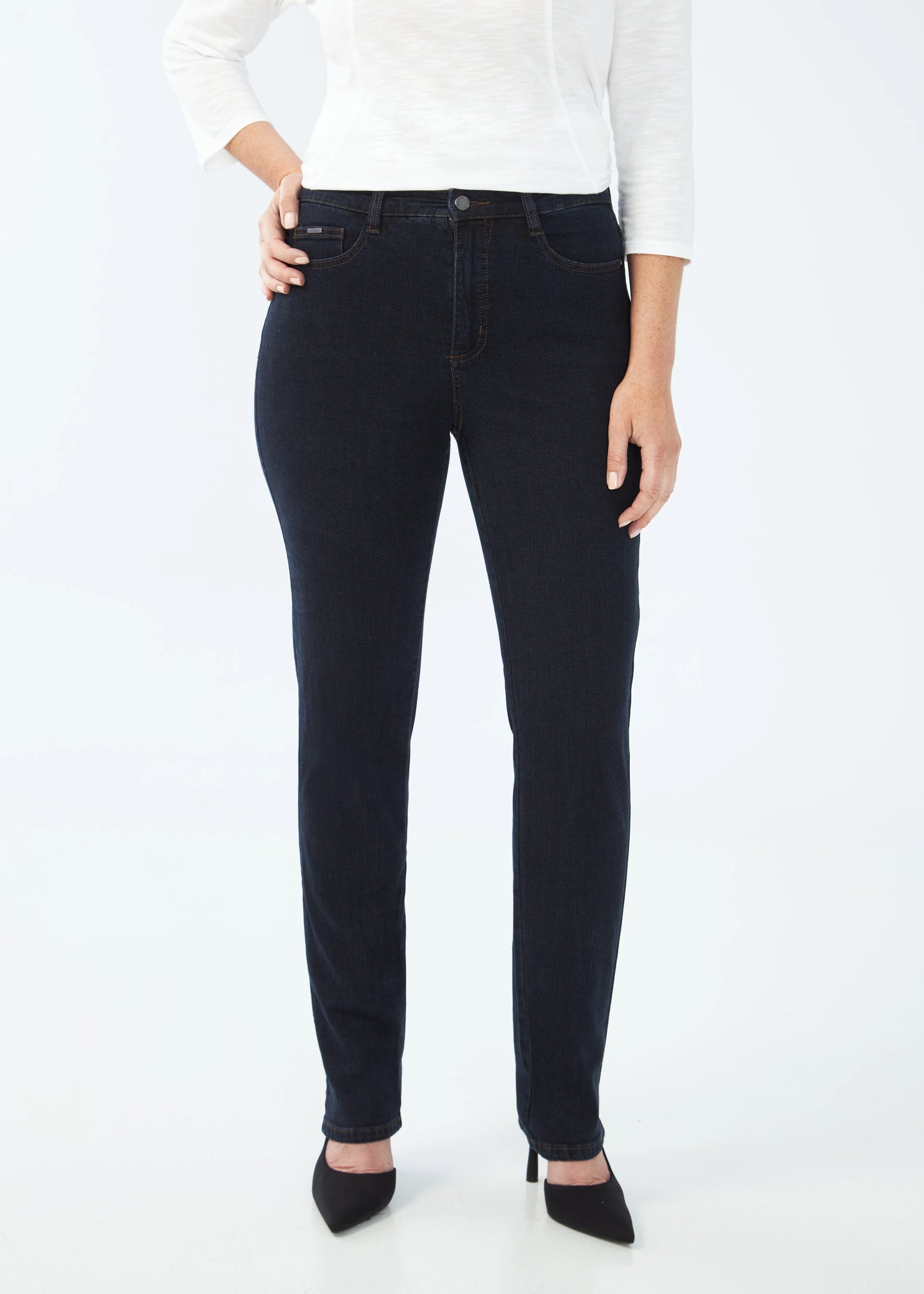 Front view of midnight blue FDJ Suzanne Straight Leg Jeans, women’s fashion Canada.