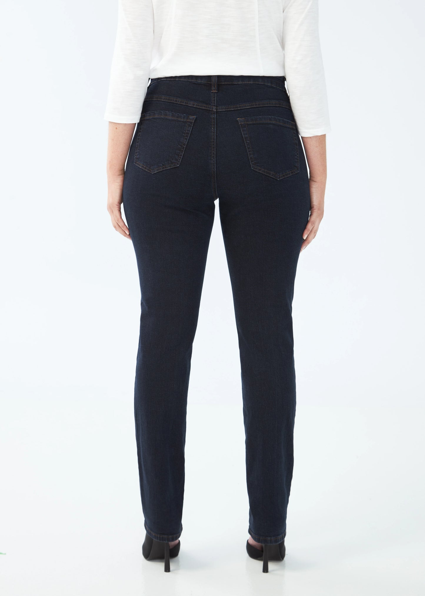 Back view of midnight blue FDJ Suzanne Straight Leg Jeans, women’s fashion Canada.