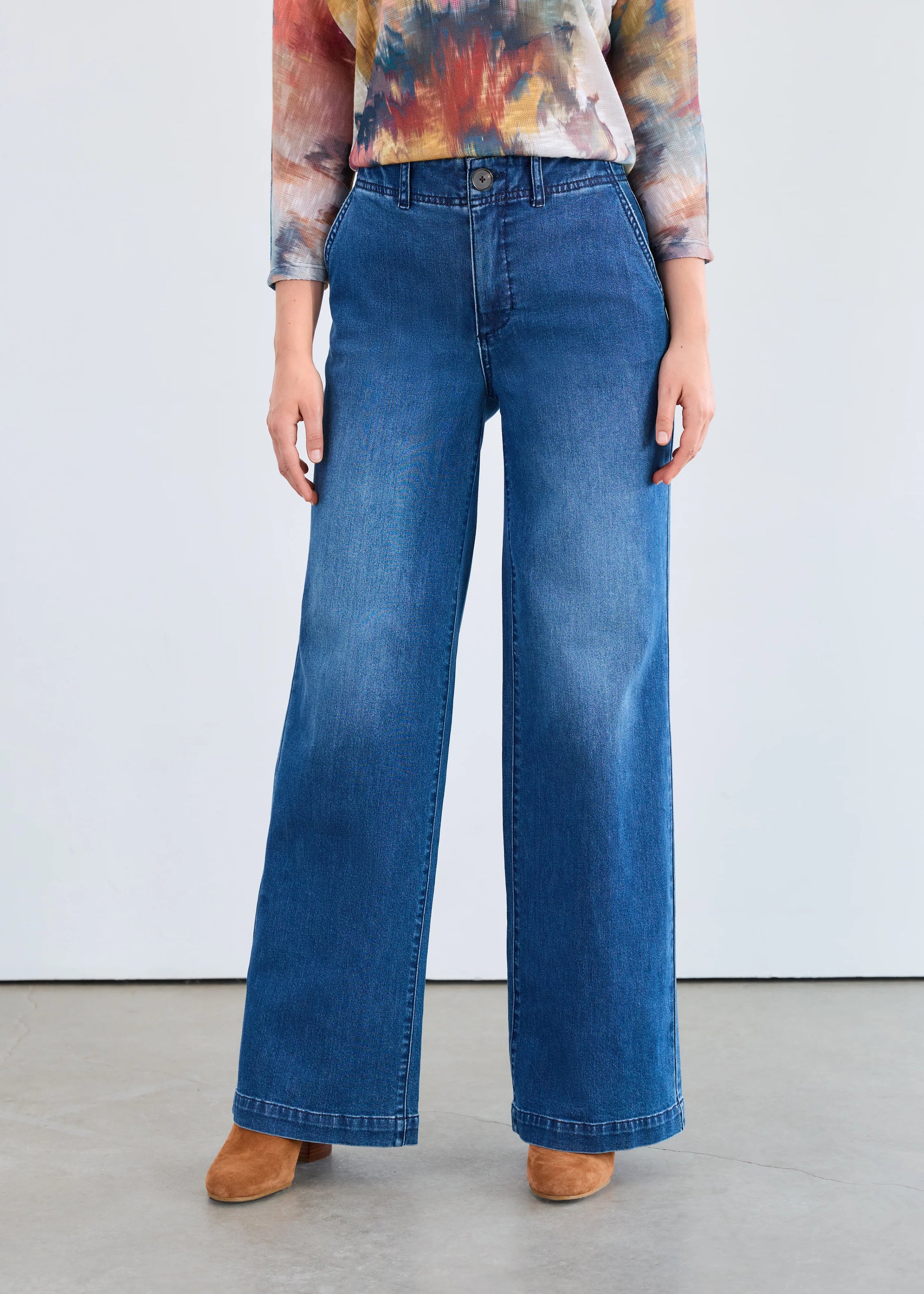 Front view FDJ Suzanne wide trouser jeans, dark indigo denim for women.