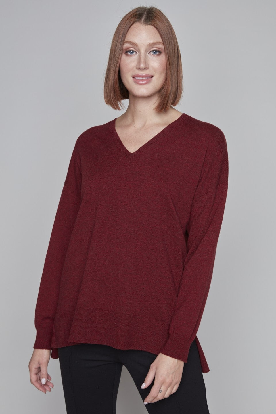 Carré Noir - Basic V-Neck Sweater