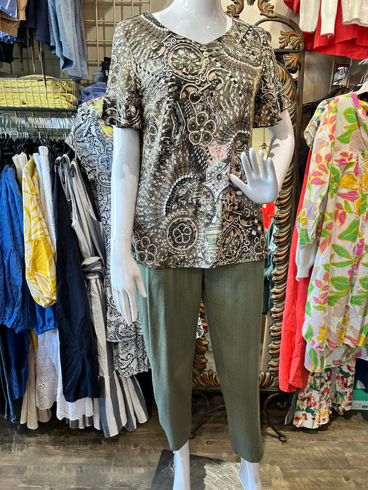 Bali – V-Neck Tee with Frill Sleeve Detail