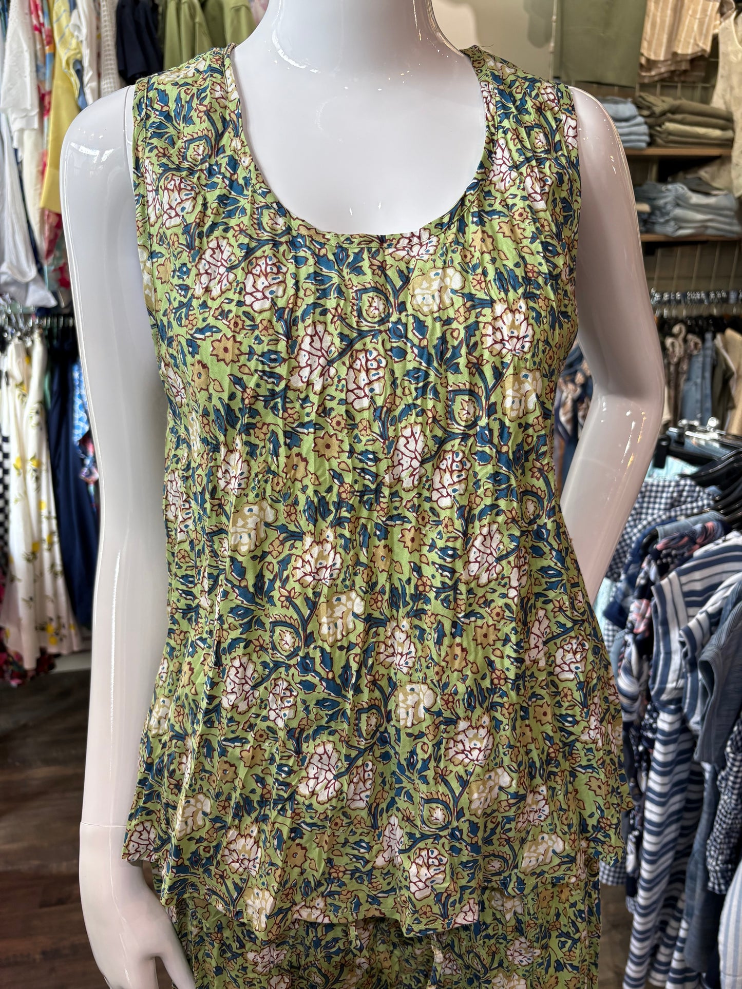 Dress Addict – Floral Print Tank Top