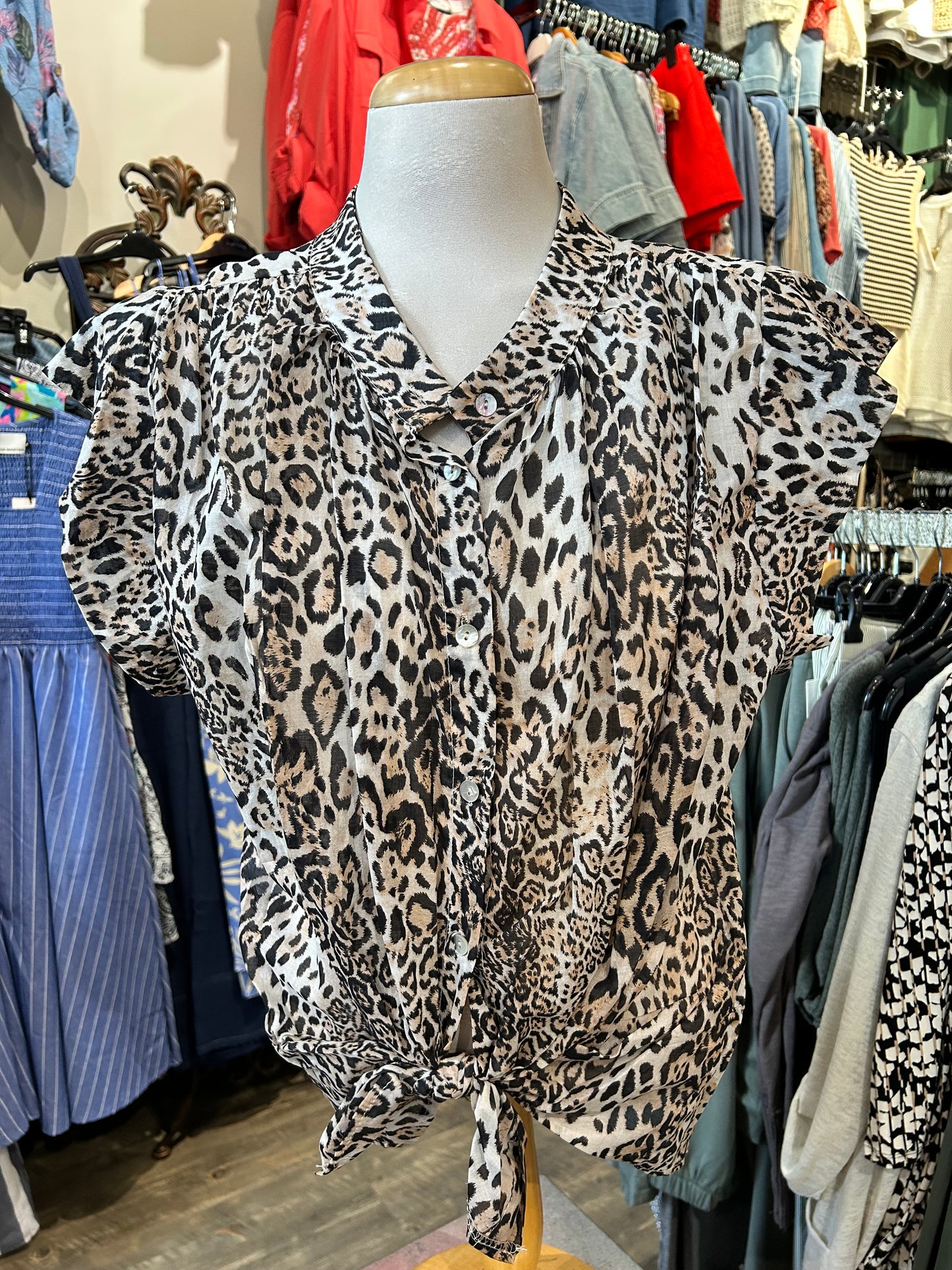 Jessica Laura – Leopard Cap Sleeve Blouse
