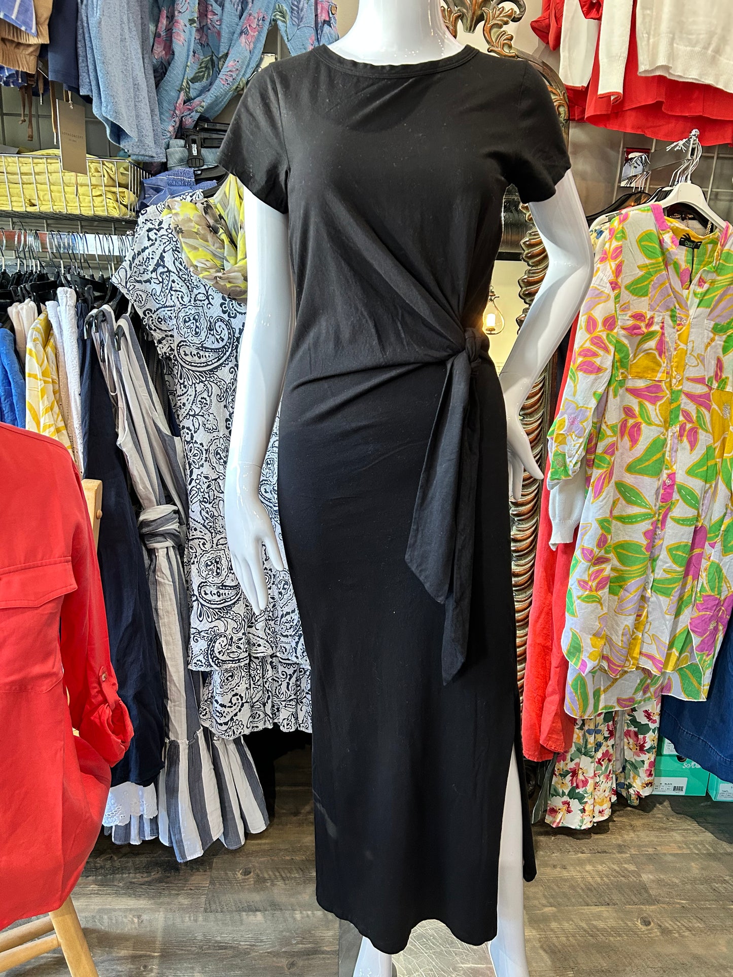 Bobi - Tie Waist Detail Short Sleeve Midi Dress