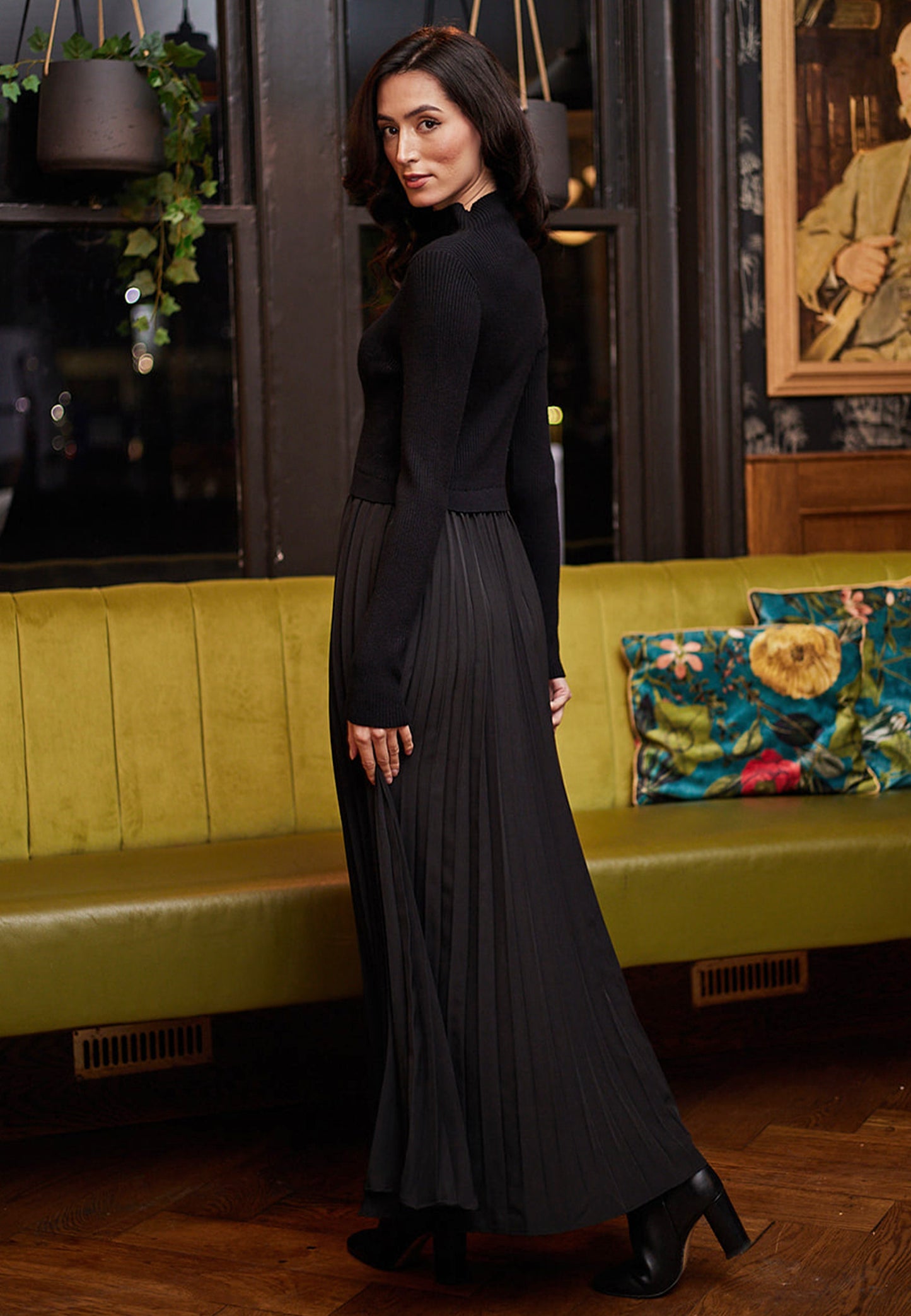 Angeleye – Brompton Sweater & Pleated Skirt One‑Piece, Black