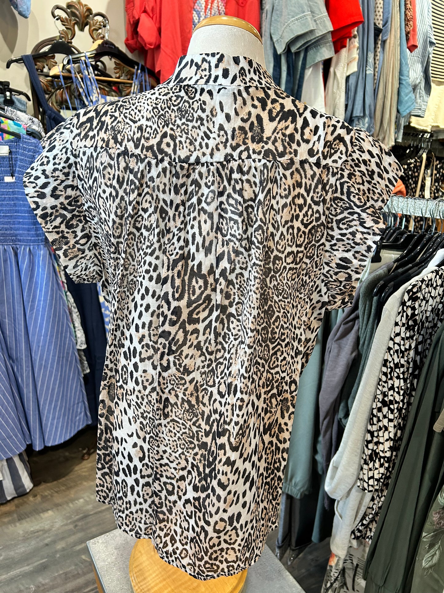 Jessica Laura – Leopard Cap Sleeve Blouse