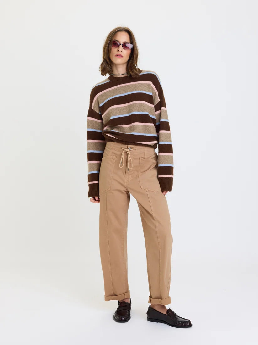 Daze - Villa Drawstring Barrel Leg Pant in Latte