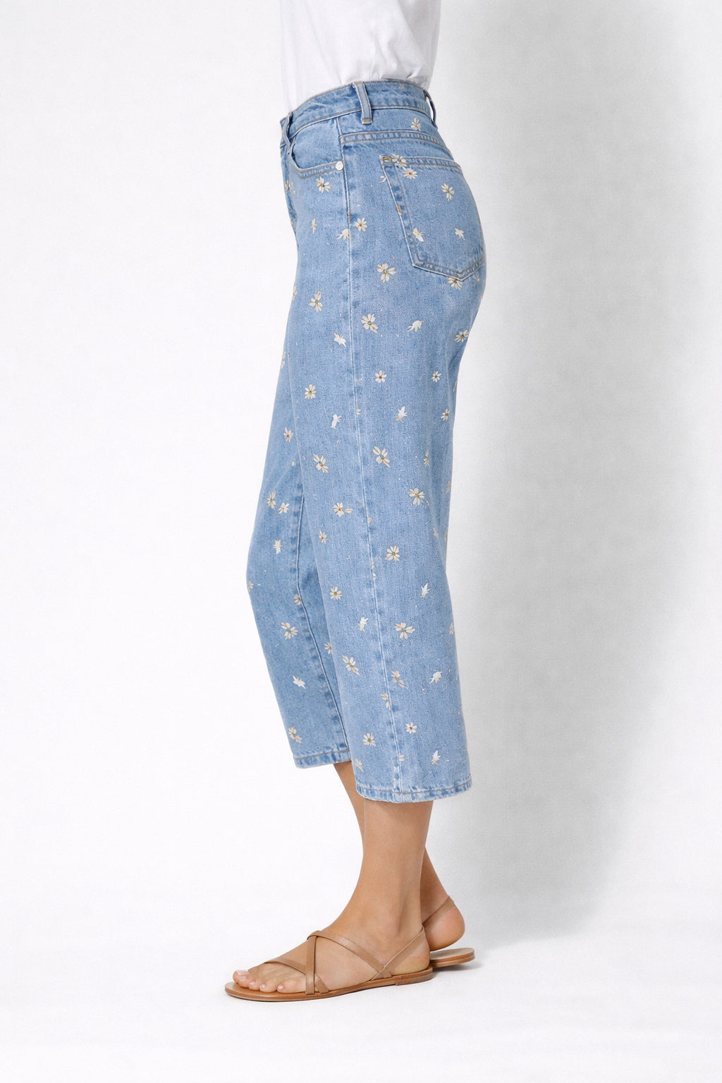 Lois – Gigi Regular Waist 7/8 Jeans with Daisy Embellishments (Bleach) - Gayle's Fashions