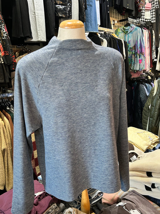 Bobi - Mock Neck Top in Heathered Blue