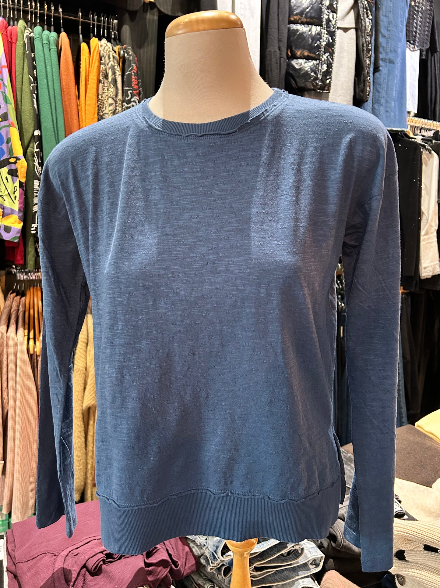 Mododoc - Crew Neck Boxy Long Sleeve Top