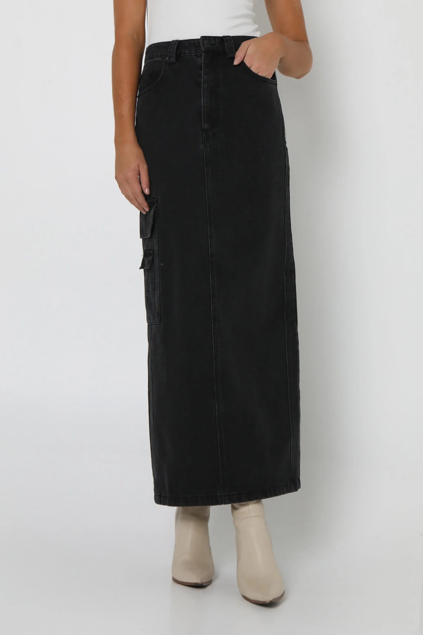 Lost in Lunar - Oslo Maxi Skirt in Black