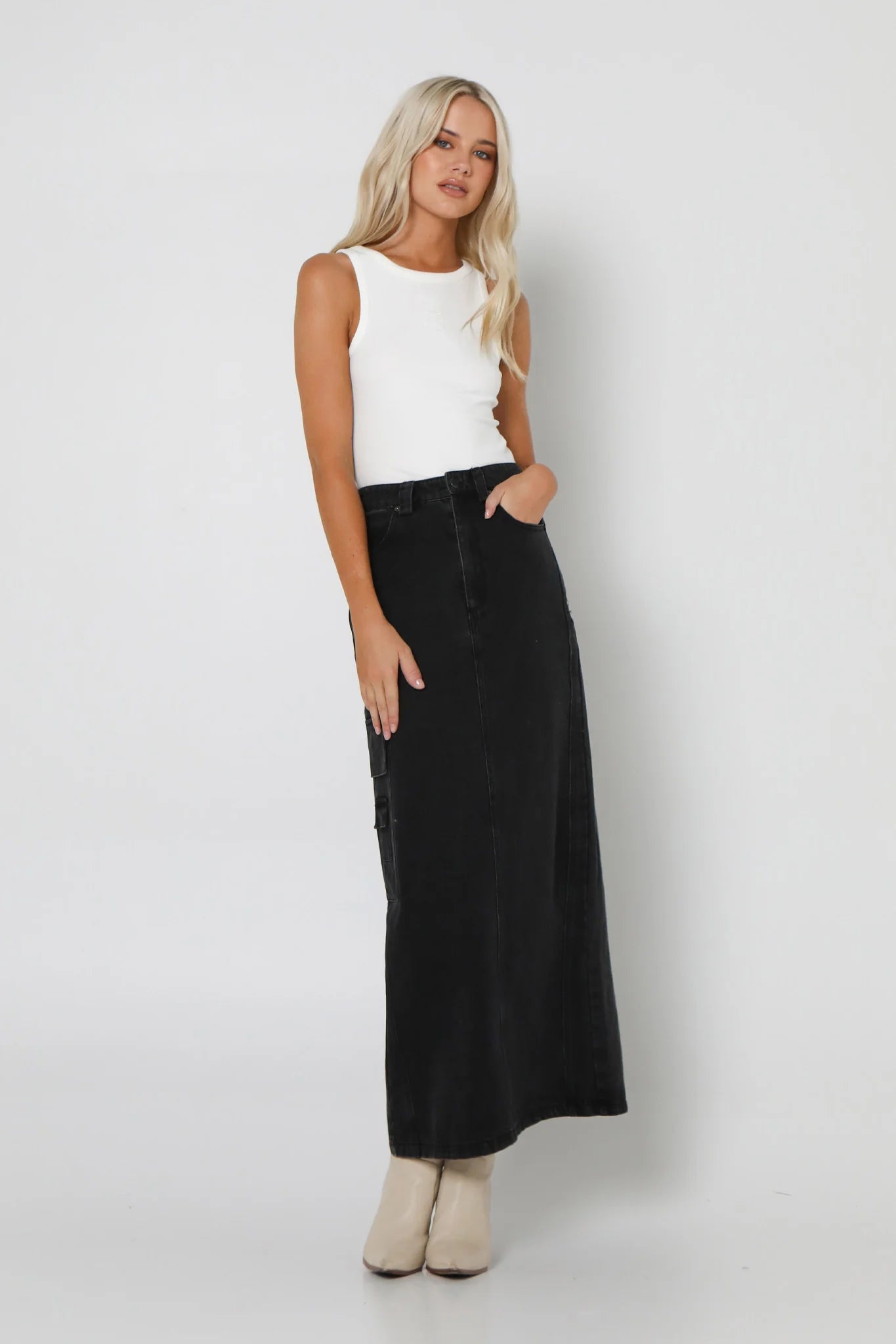 Lost in Lunar - Oslo Maxi Skirt in Black